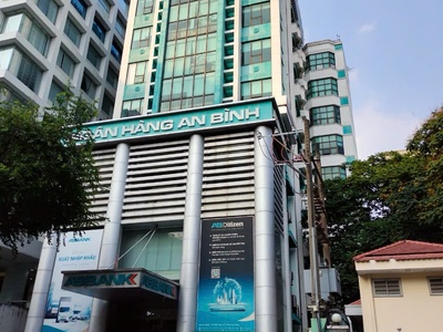 Siêu phẩm khan hiếm-bán tòa nhà mặt tiền hai bà trưng dt 670m2, 4000m2 sàn - giá bán: 800 tỷ 2