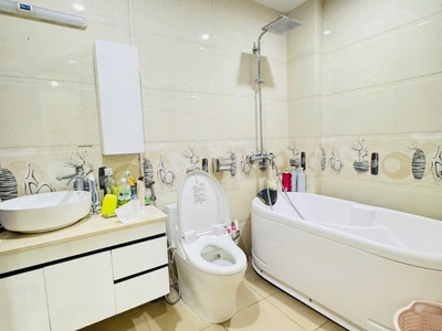 Bán nhà khu đô thị văn phú - hà đông, 50 m2, mặt tiền 5,6 m, giá 20 tỷ. 4