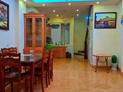 Bán nhà ngọc thụy-long biên siêu phẩm phân lô ngọc thụy   ô tô 7 chỗ đỗ cửa   nhà đẹp như mới  2