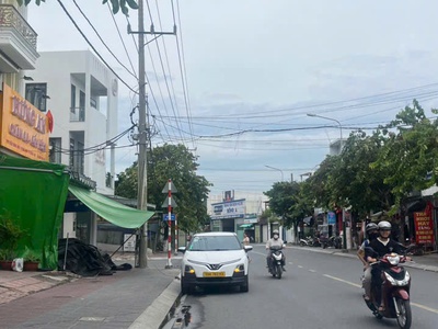 Bán nhà mặt tiền đường trần quang khải,víp nhất đông hòa,giá chỉ bằng lô đất 0