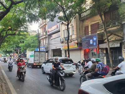 Mặt phố lớn phố  trần khánh dư  diện tích 210m đất mặt tiền 7,5m chỉ 85 tỷ. 0