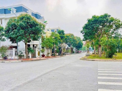 Bán đất mặt đường Hoàng Văn Cơm, khu Đỉnh Long, TP HP mới, 177.8m2, mt 12.7m, vị trí đẹp 0