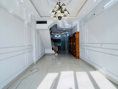 Chính Chủ Cần Bán Nhà Mặt Tiền Phường Tân Đông Hiệp   3 Tầng, Thiết Kế Tân Cổ Điển, Sát ĐT743B 0