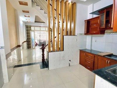  Giảm 300tr - Nhà 50m2 - cạnh Emart - nhỉnh 4 tỷ  1
