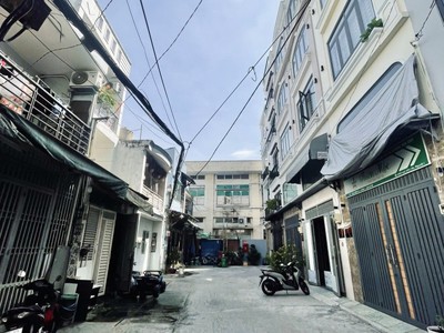  Giảm 300tr - Nhà 50m2 - cạnh Emart - nhỉnh 4 tỷ  2