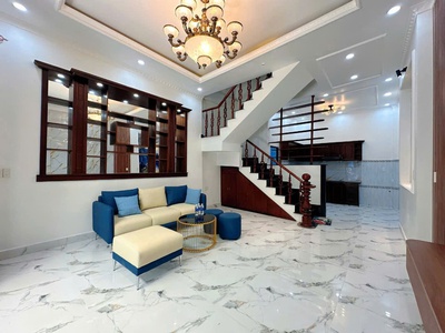 Nhà đẹp diện tích ngang 4,7m hầm hố khu vip hiệp thành 13 q12 3