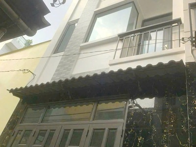 Nhà mới 2 lầu hẻm 1293 phạm thế hiển p5q8 0