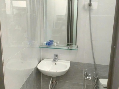 Nhà mới 2 lầu hẻm 1293 phạm thế hiển p5q8 4