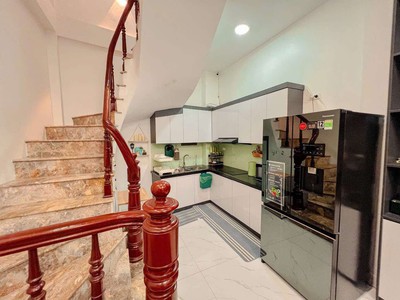 Mai động, đền lừ, hoàng mai, nhà đẹp ở ngay, 20m ra ô tô, nhỉnh 6 tỷ 1
