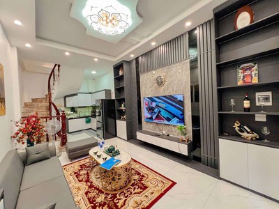 Mai động, đền lừ, hoàng mai, nhà đẹp ở ngay, 20m ra ô tô, nhỉnh 6 tỷ 0