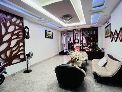 Biệt thự xanh 4 tầng   240m    ngay trịnh quang nghị   chỉ 24 tỷ 1