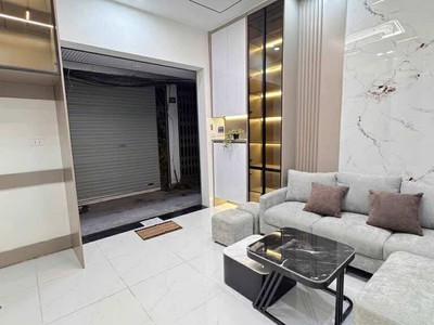 Lò đúc, nguyễn cao, nhà đẹp ở ngay, ngõ thông, gần ô tô, nhỉnh 6 tỷ 0