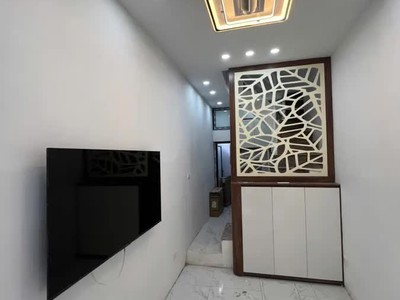 Bán nhà cách mặt đường kim giang 15m , giá chỉ 2,1 tỷ 0