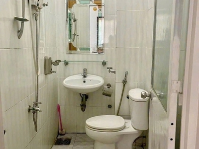 Nhà 4 tầng nở hậu đường âu dương lân p3q8. giá 5,95 tỷ tl 4