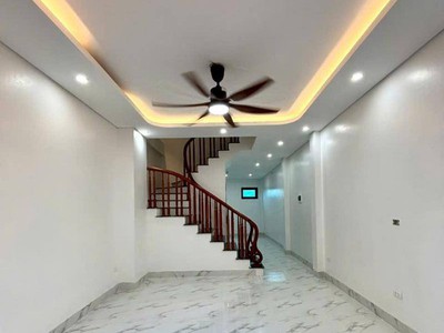 Chốt gấp nhà lai xá   35m , 5 tầng, chỉ 4,2 tỷ   2