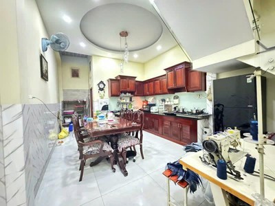 Đường số tân quy, nhà 2 tầng, 38m2, 3 phòng ngủ, sổ hồng riêng, sân để xe rông rãi, 3 tỷ 1