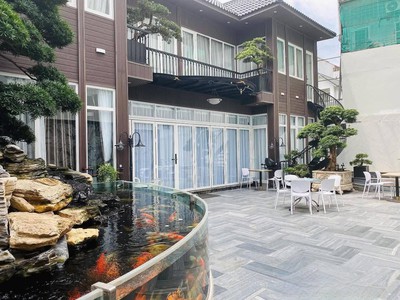 Bán villa, nhà hàng, caffe 550m2, mt 15m phố ngọc thụy 121 tỷ, dòng tiền 300 triệu/tháng 0