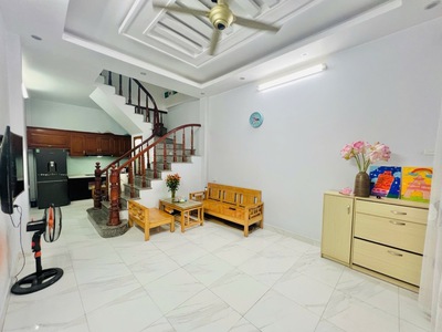 Đẹp nhất phân khúc   ngõ hồ xanh mát   cây xanh   hiếm nhà bán    sổ vuông   phân lô   gần hồ 0