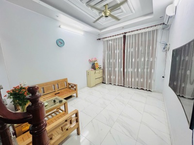 Đẹp nhất phân khúc   ngõ hồ xanh mát   cây xanh   hiếm nhà bán    sổ vuông   phân lô   gần hồ 1