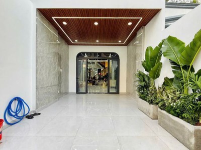 Giá 12.5 tỷ   nhà mặt tiền đường số 18, gò vấp, 4 tầng, 69m , gần công viên làng hoa 2