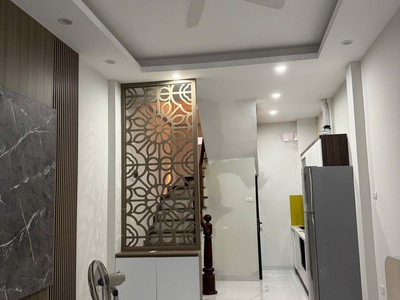 Cho thuê nhà ngõ quỳnh, hai bà trưng 5 tầng x 30m2, 3pn, 15 triệu kd onl, tối đa 7 người 1