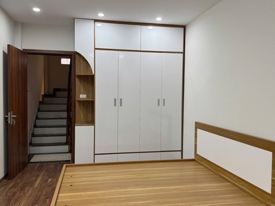 Cho thuê nhà ngõ quỳnh, hai bà trưng 5 tầng x 30m2, 3pn, 15 triệu kd onl, tối đa 7 người 3