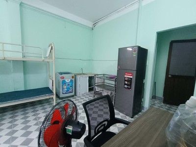 Cho thuê phòng mặt tiền đinh bộ lĩnh, p.26, 50m2, có ban công,đủ nội thất, 6tr 2