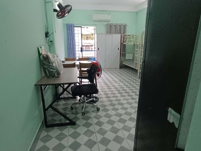 Cho thuê phòng mặt tiền đinh bộ lĩnh, p.26, 50m2, có ban công,đủ nội thất, 6tr 3