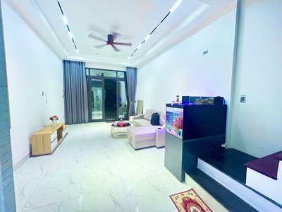 Mặt tiền hải châu, đinh công tráng, 62m2, 2 tầng đẹp, 3pn, 5.xx tỷ 4