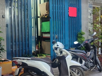  tám danh, p.4, q.8   43m    2 tầng   sổ hoàn công đủ - chỉ 5.65 tỷ. 1