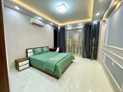 Cho thuê nhà mặt ngõ Văn Cao, DT: 58m2, 4 p.ngủ. 2