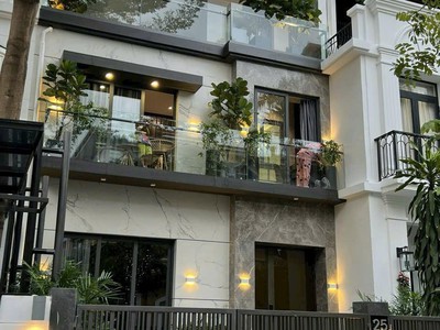 Bán biệt thư mỹ giang - phú mỹ hưng - quận 7- nhà mới - giá tốt nhất - 126m2 - giá bán 40.5 tỷ 0