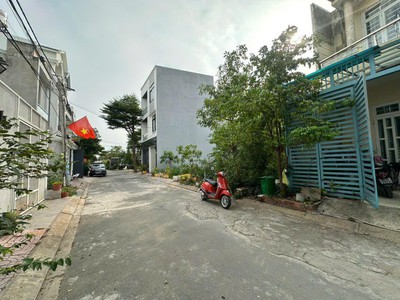 Siêu phẩm giá tốt chính chủ bản gấp 100m2 đất vuông hxh chỉ 6,2 tỷ cạnh tô ngọc vân. 1