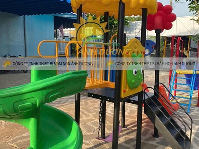 Cầu trượt liên hoàn ngoài trời,xích đu cầu trượt liên hoàn 0