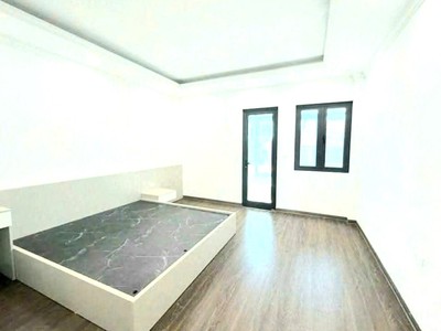 Bán nhà mặt phố bồ đề, 6 tầng thang máy, 2 ô tô vào nhà, kinh doanh sầm uất, dt: 72m , giá chào: 3