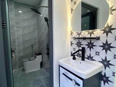 Nhà ngộp 125m2 giá 2.3ty tại thủ dầu 1 chủ nợ bank cần bán gấp 1