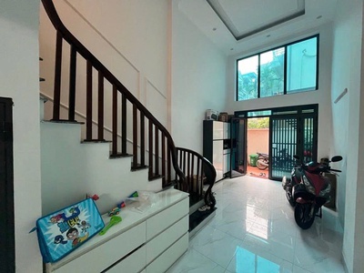 Bán nhà lạc long quân   50m    6 tầng   mặt tiền 4.1m   ngõ ô tô tránh - lô góc - giá 12 tỷ 1