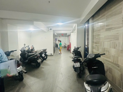 Bán nhà hào nam   căn hộ dịch vụ 8 tầng thang máy   19 phòng full khách   dòng tiền 130tr/tháng chỉ 0