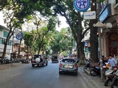 Cần bán gấp nhà trung tâm quận hoàn kiếm - khu vực cực hiếm nhà bán- giá tốt nhất khu vực 1