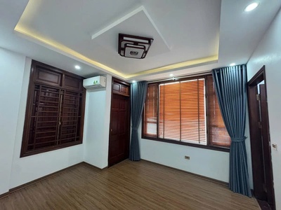 Nhà mới dân xây lô góc ngõ thông ô tô vào nhà đức giang 47m2  4 tầng 11 tỷ long biên. 3