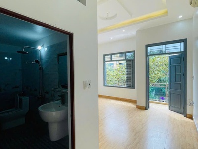 Bán nhà 3 tầng lô góc   đẹp xuất sắc tại  tp. thái bình, dt 130m2 giá chỉ nhỉnh 4 tỷ. 1
