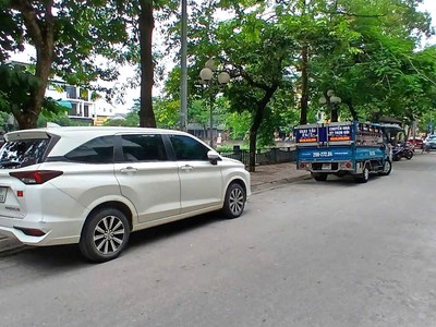 Bán nhà mặt phố bồ đề, 6 tầng thang máy, 2 ô tô vào nhà, kinh doanh sầm uất, dt: 72m , giá chào: 0