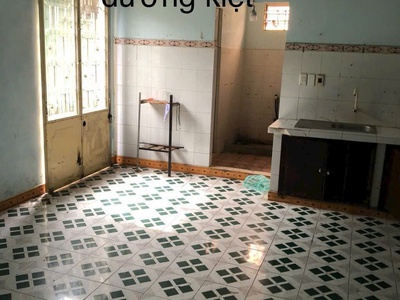  gấp nhà mặt tiền âu cơ   141m    giá cực rẻ 4.4t.  vị trí vàng khu hòa khánh   mặt tiền âu 0