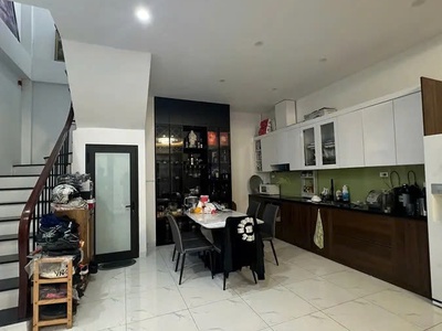 Nhà đẹp lô góc phố  nguyễn văn cừ 50m2 x 5 tầng mặtt iền 5.9m, 9.6 tỷ long biên. 4