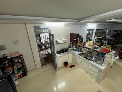 Chủ bán gấp để đi nước ngoài, giảm giá đậm sâu chỉnh nhỉnh 6 tỷ đã có nhà diện tích to, hẻm xe hơi 2