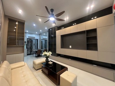 Bán Gấp Nhà Phố Bồ Đề, Hồng Tiến, Long Biên, 55m2, 5 Tầng, Thang Máy, Full đồ 0