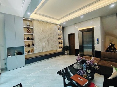 Bán Nhà  Phố Bồ Đề, Long Biên, 45m2, 6Tầng, Lô Góc, Thang Máy, Full Nội Thất 0