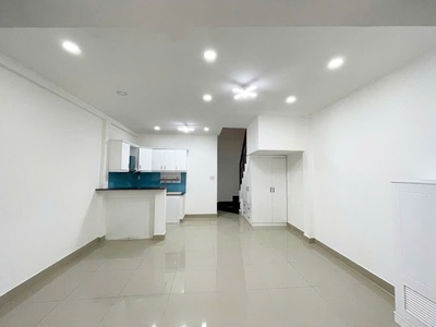 Bán nhà Thích Quảng Đức P5 Phú Nhuận 2 tầng BTCT 31m2 nhỉnh 5 tỷ 0