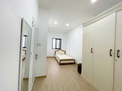 Bán nhà Thích Quảng Đức P5 Phú Nhuận 2 tầng BTCT 31m2 nhỉnh 5 tỷ 4