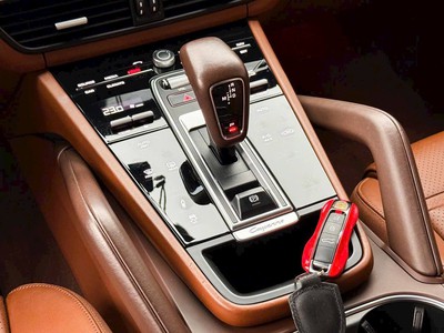 Porsche Cayenne 2
